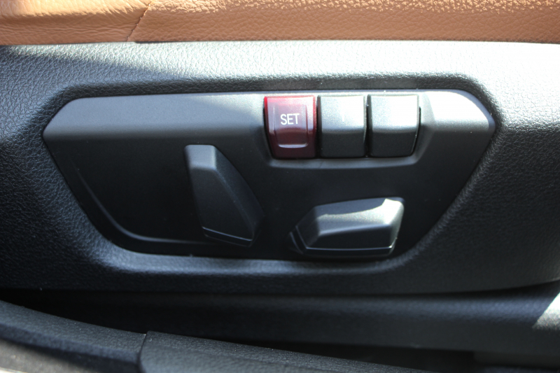 BMW 3シリーズ 320i ｸﾞﾗﾝﾂｰﾘｽﾓ ﾗｸﾞｼﾞｭｱﾘｰ 1ｵｰﾅ 追従ACC ﾋｰﾀｰ茶革 衝突軽減ﾌﾞﾚｰｷ 車線逸脱警告 歩行者警告 ﾀｯﾁﾊﾟｯﾄﾞ対応iﾄﾞﾗｲﾌﾞHDDﾅﾋﾞBｶﾒﾗ 電動ﾄﾗﾝｸ ｽﾏｰﾄｷｰ Bluetooth接続 ｸﾛｰﾑﾗｲﾝｴｸｽﾃﾘｱ 2年保証