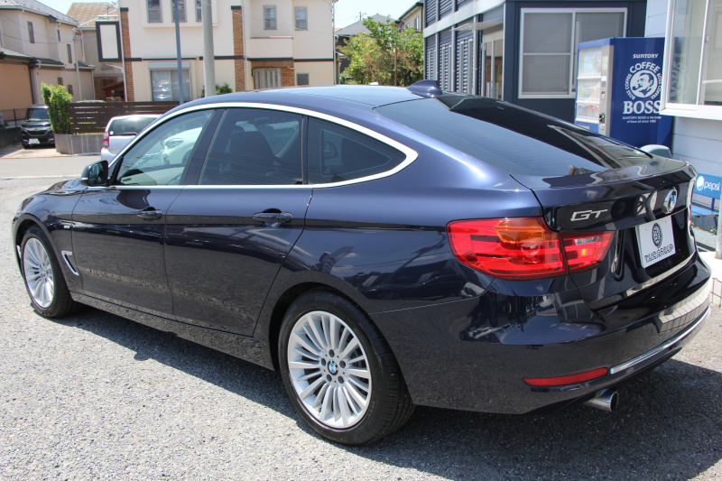 BMW 3シリーズ 320i ｸﾞﾗﾝﾂｰﾘｽﾓ ﾗｸﾞｼﾞｭｱﾘｰ 1ｵｰﾅ 追従ACC ﾋｰﾀｰ茶革 衝突軽減ﾌﾞﾚｰｷ 車線逸脱警告 歩行者警告 ﾀｯﾁﾊﾟｯﾄﾞ対応iﾄﾞﾗｲﾌﾞHDDﾅﾋﾞBｶﾒﾗ 電動ﾄﾗﾝｸ ｽﾏｰﾄｷｰ Bluetooth接続 ｸﾛｰﾑﾗｲﾝｴｸｽﾃﾘｱ 2年保証