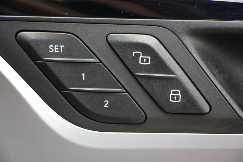 BMW X3 Xdrive20d ﾐｯﾄﾞﾅｲﾄｴﾃﾞｨｼｮﾝ 限定車 BMWﾗｲﾌﾞｺｯｸﾋﾟｯﾄ carplay対応新ﾅﾋﾞTV ﾋｰﾀｰ茶革 Mｼｰﾄﾍﾞﾙﾄ ﾊｰﾏﾝｶｰﾄﾞﾝ ｾﾝｻﾃｯｸﾌｨﾆｯｼｭﾀﾞｯｼｭ 20AW HUD 追従ACC ｽﾃｱﾘﾝｸﾞｻﾎﾟｰﾄ 360度ｶﾒﾗ ｱﾝﾋﾞｴﾝﾄﾗｲﾄ 2年保証