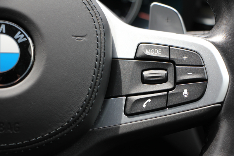 BMW 5シリーズ 530i ﾂｰﾘﾝｸﾞMｽﾎﾟｰﾂ 高出力 252馬力 ﾊﾟﾉﾗﾏｻﾝﾙｰﾌ 全ﾋｰﾀｰ黒革 HUD ﾜｲﾔﾚｽ充電 ｼﾞｪｽﾁｬｰC 追従ACC ｽﾃｱﾘﾝｸﾞｻﾎﾟｰﾄ ﾀｯﾁ画面HDDﾅﾋﾞTV 360度ｶﾒﾗ 電動ﾄﾗﾝｸ LEDﾍｯﾄﾞﾗｲﾄ 2年保証