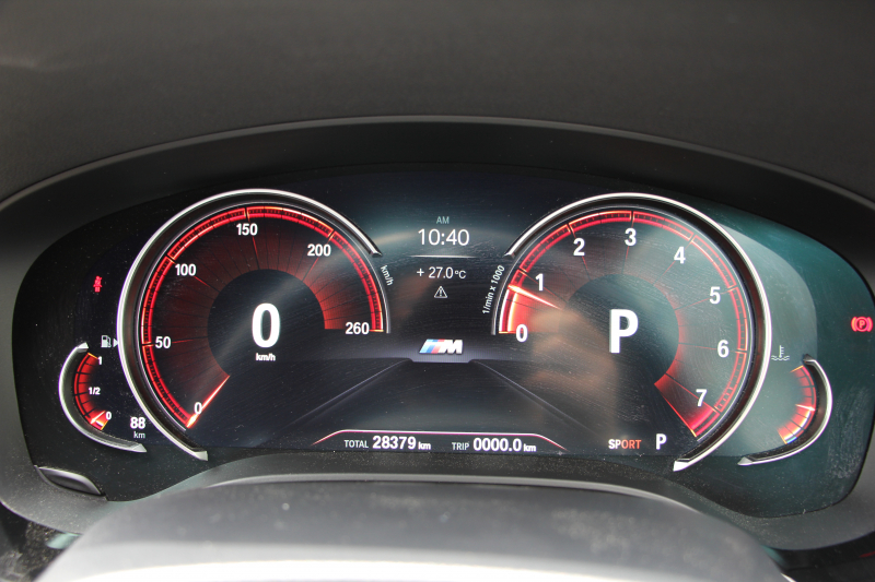 BMW 5シリーズ 530i ﾂｰﾘﾝｸﾞMｽﾎﾟｰﾂ 高出力 252馬力 ﾊﾟﾉﾗﾏｻﾝﾙｰﾌ 全ﾋｰﾀｰ黒革 HUD ﾜｲﾔﾚｽ充電 ｼﾞｪｽﾁｬｰC 追従ACC ｽﾃｱﾘﾝｸﾞｻﾎﾟｰﾄ ﾀｯﾁ画面HDDﾅﾋﾞTV 360度ｶﾒﾗ 電動ﾄﾗﾝｸ LEDﾍｯﾄﾞﾗｲﾄ 2年保証