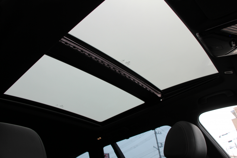 BMW 5シリーズ 530i ﾂｰﾘﾝｸﾞMｽﾎﾟｰﾂ 高出力 252馬力 ﾊﾟﾉﾗﾏｻﾝﾙｰﾌ 全ﾋｰﾀｰ黒革 HUD ﾜｲﾔﾚｽ充電 ｼﾞｪｽﾁｬｰC 追従ACC ｽﾃｱﾘﾝｸﾞｻﾎﾟｰﾄ ﾀｯﾁ画面HDDﾅﾋﾞTV 360度ｶﾒﾗ 電動ﾄﾗﾝｸ LEDﾍｯﾄﾞﾗｲﾄ 2年保証