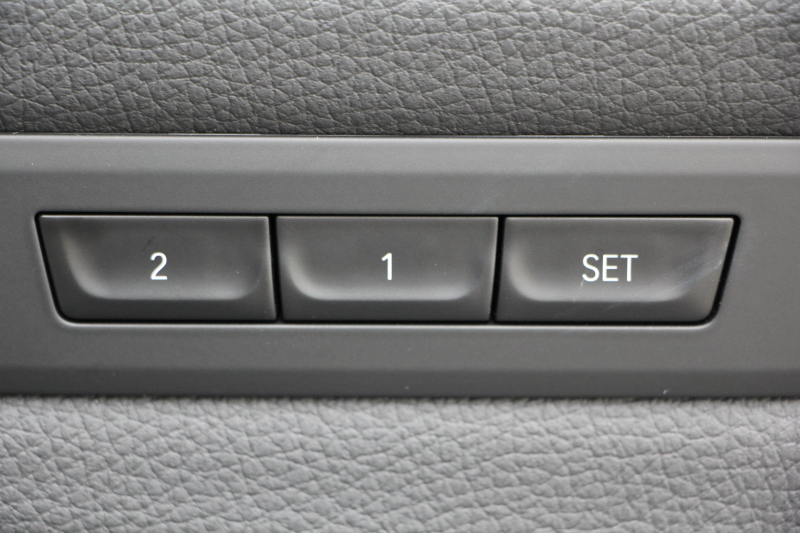 BMW 5シリーズ 530i ﾂｰﾘﾝｸﾞMｽﾎﾟｰﾂ 高出力 252馬力 ﾊﾟﾉﾗﾏｻﾝﾙｰﾌ 全ﾋｰﾀｰ黒革 HUD ﾜｲﾔﾚｽ充電 ｼﾞｪｽﾁｬｰC 追従ACC ｽﾃｱﾘﾝｸﾞｻﾎﾟｰﾄ ﾀｯﾁ画面HDDﾅﾋﾞTV 360度ｶﾒﾗ 電動ﾄﾗﾝｸ LEDﾍｯﾄﾞﾗｲﾄ 2年保証