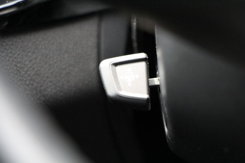 BMW 5シリーズ 530i ﾂｰﾘﾝｸﾞMｽﾎﾟｰﾂ 高出力 252馬力 ﾊﾟﾉﾗﾏｻﾝﾙｰﾌ 全ﾋｰﾀｰ黒革 HUD ﾜｲﾔﾚｽ充電 ｼﾞｪｽﾁｬｰC 追従ACC ｽﾃｱﾘﾝｸﾞｻﾎﾟｰﾄ ﾀｯﾁ画面HDDﾅﾋﾞTV 360度ｶﾒﾗ 電動ﾄﾗﾝｸ LEDﾍｯﾄﾞﾗｲﾄ 2年保証