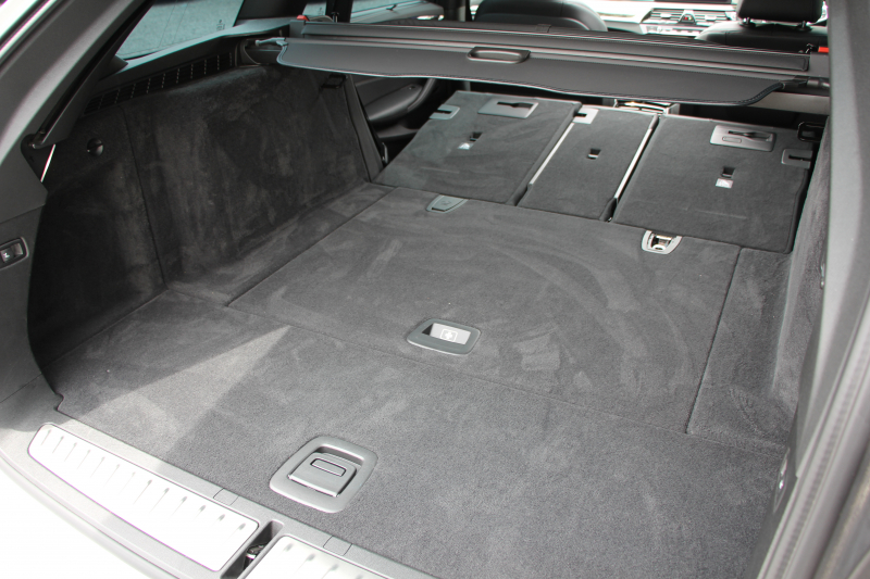 BMW 5シリーズ 530i ﾂｰﾘﾝｸﾞMｽﾎﾟｰﾂ 高出力 252馬力 ﾊﾟﾉﾗﾏｻﾝﾙｰﾌ 全ﾋｰﾀｰ黒革 HUD ﾜｲﾔﾚｽ充電 ｼﾞｪｽﾁｬｰC 追従ACC ｽﾃｱﾘﾝｸﾞｻﾎﾟｰﾄ ﾀｯﾁ画面HDDﾅﾋﾞTV 360度ｶﾒﾗ 電動ﾄﾗﾝｸ LEDﾍｯﾄﾞﾗｲﾄ 2年保証