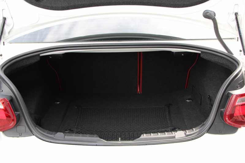 BMW 2シリーズ M235i ｸｰﾍﾟ直6ﾀｰﾎﾞ326馬力 ﾋｰﾀｰ赤革 ｱﾀﾞﾌﾟﾃｨﾌﾞMｻｽ Mﾊﾟﾌｫｰﾏﾝｽ前後ｴｱﾛ ﾌﾙｾｸﾞTV Bｶﾒﾗ&ﾘｱPDC 衝突軽減ﾌﾞﾚｰｷ 車線逸脱警告 歩行者警告 ﾌﾞﾚｰｷ付ｸﾙｺﾝ ﾊﾟﾄﾞﾙｼﾌﾄ 8速AT ﾀｯﾁﾊﾟｯﾄﾞ対応HDDﾅﾋﾞ2年保証