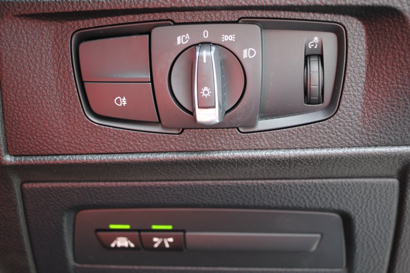 BMW 2シリーズ M235i ｸｰﾍﾟ直6ﾀｰﾎﾞ326馬力 ﾋｰﾀｰ赤革 ｱﾀﾞﾌﾟﾃｨﾌﾞMｻｽ Mﾊﾟﾌｫｰﾏﾝｽ前後ｴｱﾛ ﾌﾙｾｸﾞTV Bｶﾒﾗ&ﾘｱPDC 衝突軽減ﾌﾞﾚｰｷ 車線逸脱警告 歩行者警告 ﾌﾞﾚｰｷ付ｸﾙｺﾝ ﾊﾟﾄﾞﾙｼﾌﾄ 8速AT ﾀｯﾁﾊﾟｯﾄﾞ対応HDDﾅﾋﾞ2年保証