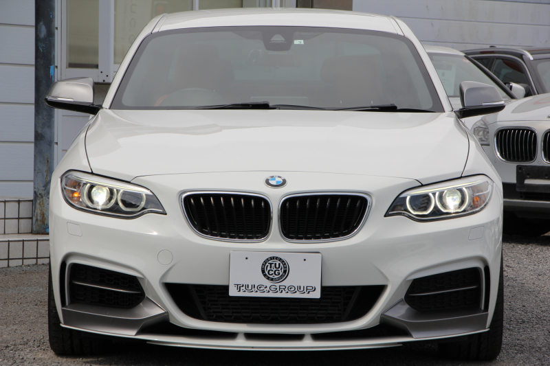 BMW 2シリーズ M235i ｸｰﾍﾟ直6ﾀｰﾎﾞ326馬力 ﾋｰﾀｰ赤革 ｱﾀﾞﾌﾟﾃｨﾌﾞMｻｽ Mﾊﾟﾌｫｰﾏﾝｽ前後ｴｱﾛ ﾌﾙｾｸﾞTV Bｶﾒﾗ&ﾘｱPDC 衝突軽減ﾌﾞﾚｰｷ 車線逸脱警告 歩行者警告 ﾌﾞﾚｰｷ付ｸﾙｺﾝ ﾊﾟﾄﾞﾙｼﾌﾄ 8速AT ﾀｯﾁﾊﾟｯﾄﾞ対応HDDﾅﾋﾞ2年保証