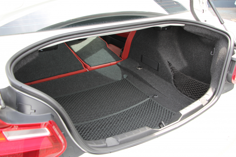 BMW 2シリーズ M235i ｸｰﾍﾟ直6ﾀｰﾎﾞ326馬力 ﾋｰﾀｰ赤革 ｱﾀﾞﾌﾟﾃｨﾌﾞMｻｽ Mﾊﾟﾌｫｰﾏﾝｽ前後ｴｱﾛ ﾌﾙｾｸﾞTV Bｶﾒﾗ&ﾘｱPDC 衝突軽減ﾌﾞﾚｰｷ 車線逸脱警告 歩行者警告 ﾌﾞﾚｰｷ付ｸﾙｺﾝ ﾊﾟﾄﾞﾙｼﾌﾄ 8速AT ﾀｯﾁﾊﾟｯﾄﾞ対応HDDﾅﾋﾞ2年保証