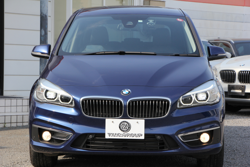 BMW 2シリーズ 218d ｸﾞﾗﾝﾂｱﾗｰ ﾗｸﾞｼﾞｭｱﾘｰ 3列7人乗 追従ACC HUD 変更後ﾀｯﾁ画面ﾅﾋﾞﾋｰﾀｰ黒革 LEDﾍｯﾄﾞﾗｲﾄ ｺﾝﾌｫｰﾄP 電動ﾘｱｹﾞｰﾄ ｽﾏｰﾄｷｰ 衝突軽減ﾌﾞﾚｰｷ 車線逸脱警告 歩行者警告 Pｱｼｽﾄ 2年保証