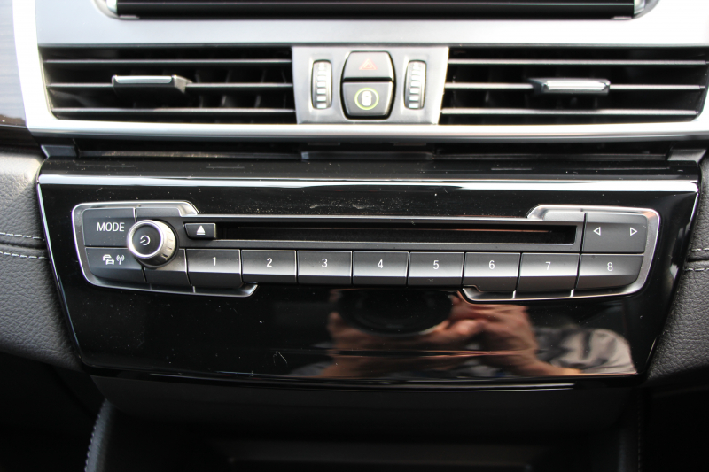 BMW 2シリーズ 218d ｸﾞﾗﾝﾂｱﾗｰ ﾗｸﾞｼﾞｭｱﾘｰ 3列7人乗 追従ACC HUD 変更後ﾀｯﾁ画面ﾅﾋﾞﾋｰﾀｰ黒革 LEDﾍｯﾄﾞﾗｲﾄ ｺﾝﾌｫｰﾄP 電動ﾘｱｹﾞｰﾄ ｽﾏｰﾄｷｰ 衝突軽減ﾌﾞﾚｰｷ 車線逸脱警告 歩行者警告 Pｱｼｽﾄ 2年保証