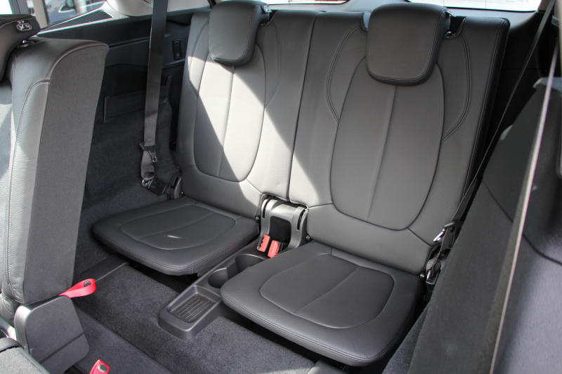 BMW 2シリーズ 218d ｸﾞﾗﾝﾂｱﾗｰ ﾗｸﾞｼﾞｭｱﾘｰ 3列7人乗 追従ACC HUD 変更後ﾀｯﾁ画面ﾅﾋﾞﾋｰﾀｰ黒革 LEDﾍｯﾄﾞﾗｲﾄ ｺﾝﾌｫｰﾄP 電動ﾘｱｹﾞｰﾄ ｽﾏｰﾄｷｰ 衝突軽減ﾌﾞﾚｰｷ 車線逸脱警告 歩行者警告 Pｱｼｽﾄ 2年保証