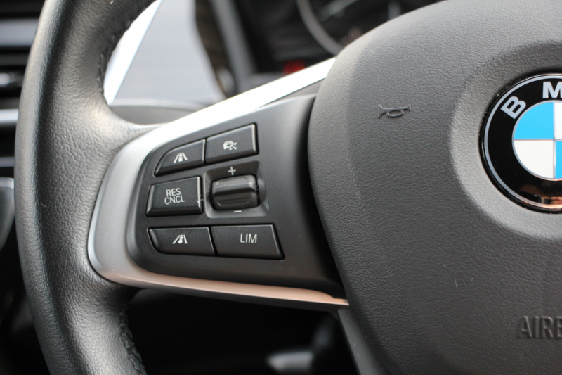 BMW 2シリーズ 218d ｸﾞﾗﾝﾂｱﾗｰ ﾗｸﾞｼﾞｭｱﾘｰ 3列7人乗 追従ACC HUD 変更後ﾀｯﾁ画面ﾅﾋﾞﾋｰﾀｰ黒革 LEDﾍｯﾄﾞﾗｲﾄ ｺﾝﾌｫｰﾄP 電動ﾘｱｹﾞｰﾄ ｽﾏｰﾄｷｰ 衝突軽減ﾌﾞﾚｰｷ 車線逸脱警告 歩行者警告 Pｱｼｽﾄ 2年保証