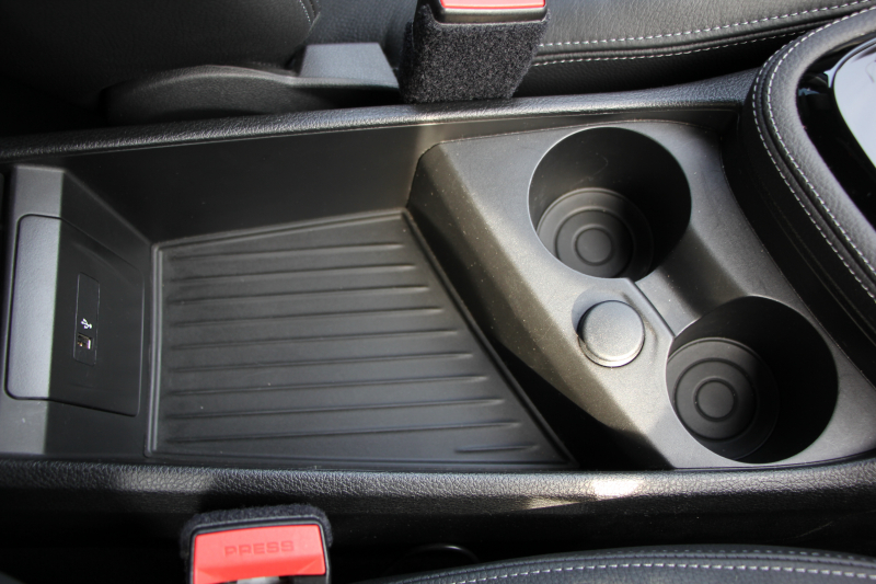 BMW 2シリーズ 218d ｸﾞﾗﾝﾂｱﾗｰ ﾗｸﾞｼﾞｭｱﾘｰ 3列7人乗 追従ACC HUD 変更後ﾀｯﾁ画面ﾅﾋﾞﾋｰﾀｰ黒革 LEDﾍｯﾄﾞﾗｲﾄ ｺﾝﾌｫｰﾄP 電動ﾘｱｹﾞｰﾄ ｽﾏｰﾄｷｰ 衝突軽減ﾌﾞﾚｰｷ 車線逸脱警告 歩行者警告 Pｱｼｽﾄ 2年保証