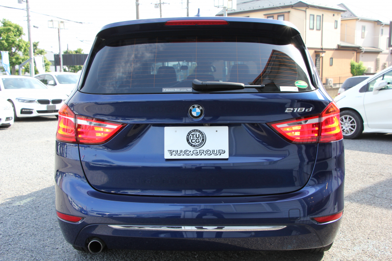 BMW 2シリーズ 218d ｸﾞﾗﾝﾂｱﾗｰ ﾗｸﾞｼﾞｭｱﾘｰ 3列7人乗 追従ACC HUD 変更後ﾀｯﾁ画面ﾅﾋﾞﾋｰﾀｰ黒革 LEDﾍｯﾄﾞﾗｲﾄ ｺﾝﾌｫｰﾄP 電動ﾘｱｹﾞｰﾄ ｽﾏｰﾄｷｰ 衝突軽減ﾌﾞﾚｰｷ 車線逸脱警告 歩行者警告 Pｱｼｽﾄ 2年保証