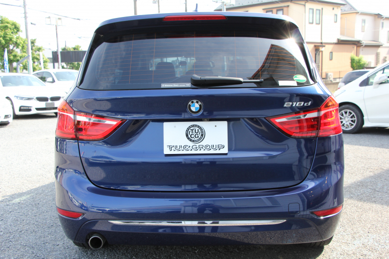 BMW 2シリーズ 218d ｸﾞﾗﾝﾂｱﾗｰ ﾗｸﾞｼﾞｭｱﾘｰ 3列7人乗 追従ACC HUD 変更後ﾀｯﾁ画面ﾅﾋﾞﾋｰﾀｰ黒革 LEDﾍｯﾄﾞﾗｲﾄ ｺﾝﾌｫｰﾄP 電動ﾘｱｹﾞｰﾄ ｽﾏｰﾄｷｰ 衝突軽減ﾌﾞﾚｰｷ 車線逸脱警告 歩行者警告 Pｱｼｽﾄ 2年保証