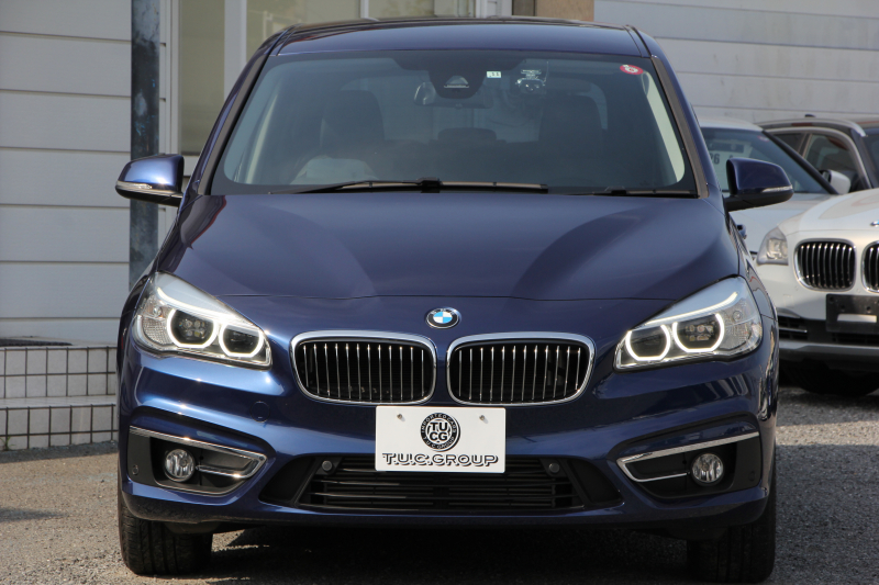 BMW 2シリーズ 218d ｸﾞﾗﾝﾂｱﾗｰ ﾗｸﾞｼﾞｭｱﾘｰ 3列7人乗 追従ACC HUD 変更後ﾀｯﾁ画面ﾅﾋﾞﾋｰﾀｰ黒革 LEDﾍｯﾄﾞﾗｲﾄ ｺﾝﾌｫｰﾄP 電動ﾘｱｹﾞｰﾄ ｽﾏｰﾄｷｰ 衝突軽減ﾌﾞﾚｰｷ 車線逸脱警告 歩行者警告 Pｱｼｽﾄ 2年保証