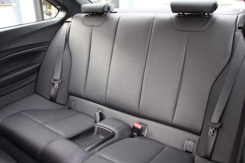 BMW 2シリーズ M235i ｸｰﾍﾟ直6ﾀｰﾎﾞ326馬力 ﾋｰﾀｰ黒革 ｱﾀﾞﾌﾟﾃｨﾌﾞMｻｽ Mｽﾎﾟｰﾂﾌﾞﾚｰｷ Bｶﾒﾗ&ﾘｱPDC 衝突軽減ﾌﾞﾚｰｷ 車線逸脱警告 歩行者警告 ﾌﾞﾚｰｷ付ｸﾙｺﾝ HDDﾅﾋﾞBluetooth接続 ｽﾏｰﾄｷｰ 専用ﾌﾞﾚｰｷ 18AW 2年保証