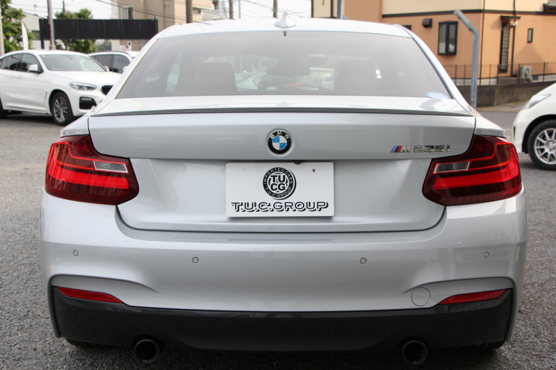 BMW 2シリーズ M235i ｸｰﾍﾟ直6ﾀｰﾎﾞ326馬力 ﾋｰﾀｰ黒革 ｱﾀﾞﾌﾟﾃｨﾌﾞMｻｽ Mｽﾎﾟｰﾂﾌﾞﾚｰｷ Bｶﾒﾗ&ﾘｱPDC 衝突軽減ﾌﾞﾚｰｷ 車線逸脱警告 歩行者警告 ﾌﾞﾚｰｷ付ｸﾙｺﾝ HDDﾅﾋﾞBluetooth接続 ｽﾏｰﾄｷｰ 専用ﾌﾞﾚｰｷ 18AW 2年保証