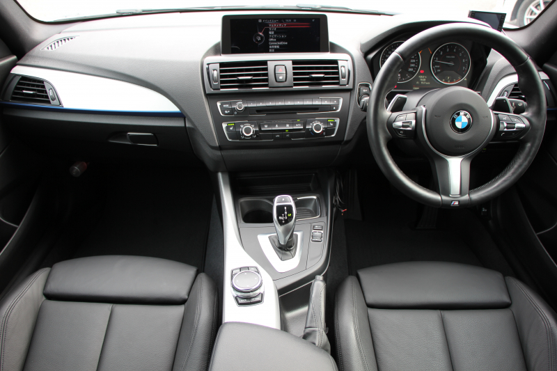 BMW 2シリーズ M235i ｸｰﾍﾟ直6ﾀｰﾎﾞ326馬力 ﾋｰﾀｰ黒革 ｱﾀﾞﾌﾟﾃｨﾌﾞMｻｽ Mｽﾎﾟｰﾂﾌﾞﾚｰｷ Bｶﾒﾗ&ﾘｱPDC 衝突軽減ﾌﾞﾚｰｷ 車線逸脱警告 歩行者警告 ﾌﾞﾚｰｷ付ｸﾙｺﾝ HDDﾅﾋﾞBluetooth接続 ｽﾏｰﾄｷｰ 専用ﾌﾞﾚｰｷ 18AW 2年保証