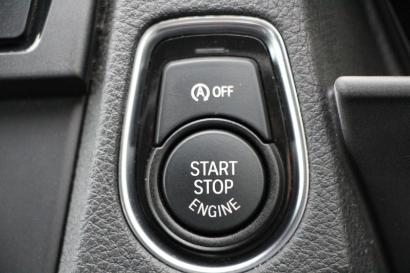 BMW 2シリーズ M235i ｸｰﾍﾟ直6ﾀｰﾎﾞ326馬力 ﾋｰﾀｰ黒革 ｱﾀﾞﾌﾟﾃｨﾌﾞMｻｽ Mｽﾎﾟｰﾂﾌﾞﾚｰｷ Bｶﾒﾗ&ﾘｱPDC 衝突軽減ﾌﾞﾚｰｷ 車線逸脱警告 歩行者警告 ﾌﾞﾚｰｷ付ｸﾙｺﾝ HDDﾅﾋﾞBluetooth接続 ｽﾏｰﾄｷｰ 専用ﾌﾞﾚｰｷ 18AW 2年保証