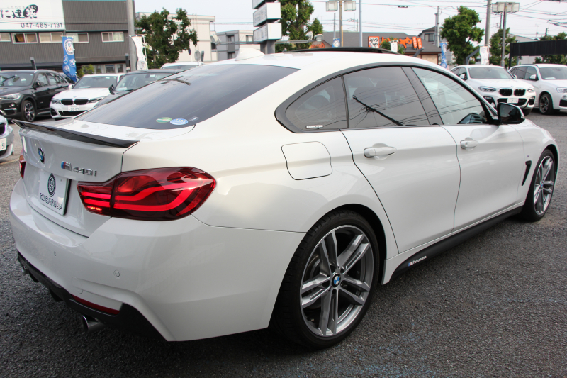 BMW 4シリーズ 440i ｸﾞﾗﾝｸｰﾍﾟMｽﾎﾟｰﾂ 最終ﾓﾃﾞﾙ ｻﾝﾙｰﾌ ｺｰﾗﾙﾚｯﾄﾞﾚｻﾞｰ LEDﾍｯﾄﾞﾗｲﾄ&ﾃｰﾙ 直6ﾀｰﾎﾞ326馬力 液晶ﾒｰﾀｰ ﾊｰﾏﾝｶｰﾄﾞﾝ 追従ACC HUD ﾀｯﾁ画面ﾅﾋﾞTV 衝突軽減ﾌﾞﾚｰｷ 車線逸脱警告 歩行者警告 2年保証