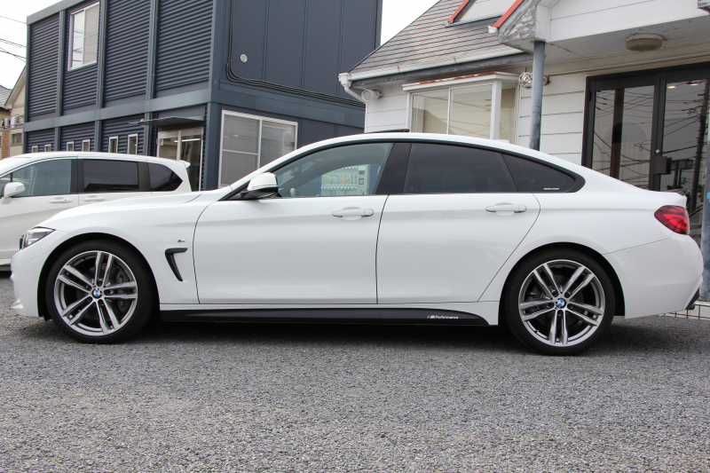 BMW 4シリーズ 440i ｸﾞﾗﾝｸｰﾍﾟMｽﾎﾟｰﾂ 最終ﾓﾃﾞﾙ ｻﾝﾙｰﾌ ｺｰﾗﾙﾚｯﾄﾞﾚｻﾞｰ LEDﾍｯﾄﾞﾗｲﾄ&ﾃｰﾙ 直6ﾀｰﾎﾞ326馬力 液晶ﾒｰﾀｰ ﾊｰﾏﾝｶｰﾄﾞﾝ 追従ACC HUD ﾀｯﾁ画面ﾅﾋﾞTV 衝突軽減ﾌﾞﾚｰｷ 車線逸脱警告 歩行者警告 2年保証