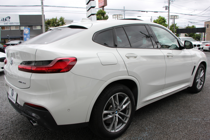 BMW X4 Xdrive30i Mｽﾎﾟｰﾂ ﾊﾟﾉﾗﾏｻﾝﾙｰﾌ ｷｬﾝﾍﾞﾗﾍﾞｰｼﾞｭﾚｻﾞｰ 全ﾋｰﾀｰ ﾃﾞｨｽﾌﾟﾚｲｷｰ ﾊｰﾏﾝｶｰﾄﾞﾝｻﾗｳﾝﾄﾞｼﾞｪｽﾁｬｰC ｱﾝﾋﾞｴﾝﾄﾗｲﾄ 追従ACC ｽﾃｱﾘﾝｸﾞｻﾎﾟｰﾄ 360度ｶﾒﾗ ｱｸﾃｨﾌﾞPDC緊急ﾌﾞﾚｰｷ ﾀｯﾁ画面ﾅﾋﾞTV 2年保証