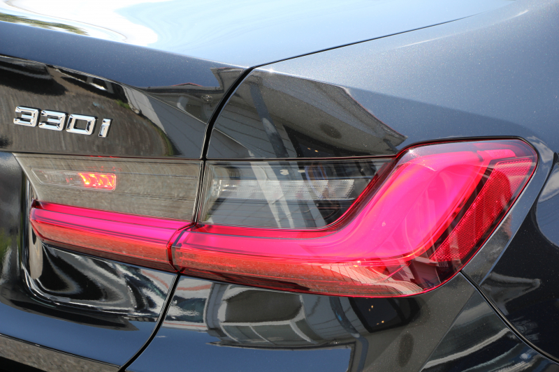 BMW 3シリーズ 330i Mｽﾎﾟｰﾂ ｲﾉﾍﾞｰｼｮﾝ&ﾃﾞﾋﾞｭｰ&ｺﾝﾌｫｰﾄP 高出力 258馬力 ﾚｰｻﾞｰLEDﾗｲﾄ HUD ｼﾞｪｽﾁｬｰC ﾋｰﾀｰ黒革 電動ﾄﾗﾝｸ Hifiｽﾋﾟｰｶｰ 360度ｶﾒﾗ ﾚｲｽﾞVMF19AW ﾋﾞﾙｼｭﾀｲﾝEVOS車高調 追従ACC ｽﾃｱﾘﾝｸﾞｻﾎﾟｰﾄ ﾀｯﾁﾊﾟﾈﾙﾅﾋﾞ2年保証