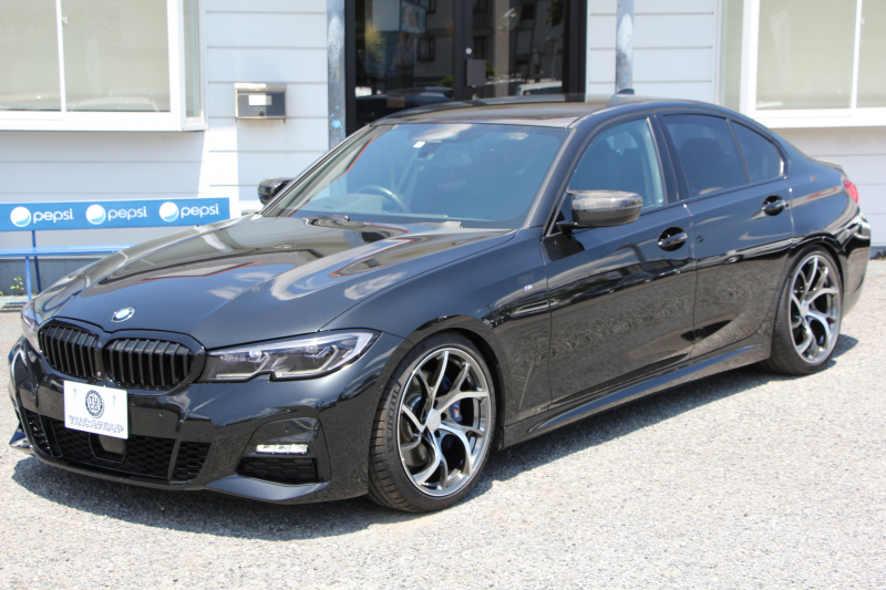 BMW 3シリーズ 330i Mｽﾎﾟｰﾂ ｲﾉﾍﾞｰｼｮﾝ&ﾃﾞﾋﾞｭｰ&ｺﾝﾌｫｰﾄP 高出力 258馬力 ﾚｰｻﾞｰLEDﾗｲﾄ HUD ｼﾞｪｽﾁｬｰC ﾋｰﾀｰ黒革 電動ﾄﾗﾝｸ Hifiｽﾋﾟｰｶｰ 360度ｶﾒﾗ ﾚｲｽﾞVMF19AW ﾋﾞﾙｼｭﾀｲﾝEVOS車高調 追従ACC ｽﾃｱﾘﾝｸﾞｻﾎﾟｰﾄ ﾀｯﾁﾊﾟﾈﾙﾅﾋﾞ2年保証