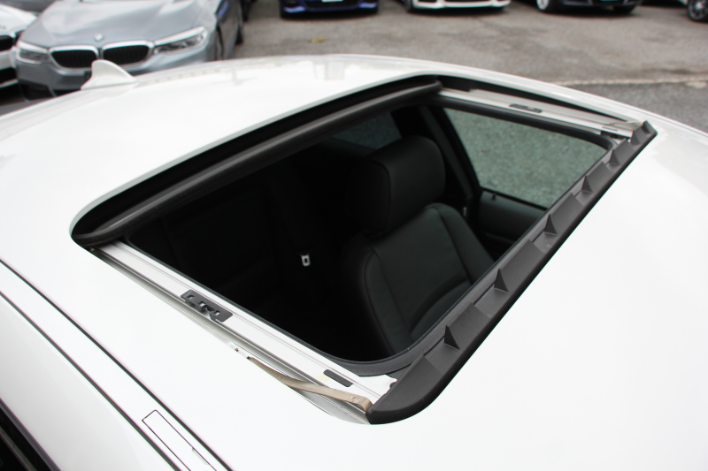 BMW 3シリーズ 335i ｸｰﾍﾟMｽﾎﾟｰﾂ☆期間限定掲載☆最終ﾓﾃﾞﾙ ｻﾝﾙｰﾌ ﾋｰﾀｰ黒革 真珠色 N55B30Aｴﾝｼﾞﾝ 7速DCT 直6ﾀｰﾎﾞ306馬力 ｱﾄﾞﾊﾞﾝﾚｰｼﾝｸﾞ19AW iﾄﾞﾗｲﾌﾞHDDﾅﾋﾞﾌﾙｾｸﾞTV ﾊﾟﾄﾞﾙｼﾌﾄ ｽﾏｰﾄｷｰ ｸﾙｺﾝ 専用ｴｱﾛ MPerformanceﾘｱﾃﾞｨﾌｭｰｻﾞｰ 2年保証