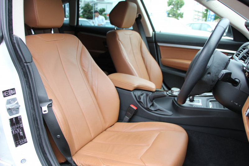 BMW 3シリーズ 320i ｸﾞﾗﾝﾂｰﾘｽﾓ ﾗｸﾞｼﾞｭｱﾘｰ☆期間限定掲載☆追従ACC ﾋｰﾀｰ茶革 衝突軽減ﾌﾞﾚｰｷ 車線逸脱警告 歩行者警告 ﾌﾙｾｸﾞTV ﾀｯﾁﾊﾟｯﾄﾞ対応iﾄﾞﾗｲﾌﾞHDDﾅﾋﾞBｶﾒﾗ 電動ﾄﾗﾝｸ ｽﾏｰﾄｷｰ Bluetooth接続 ｸﾛｰﾑﾗｲﾝｴｸｽﾃﾘｱ 2年保証