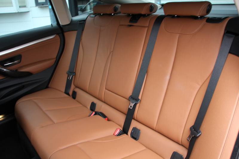 BMW 3シリーズ 320i ｸﾞﾗﾝﾂｰﾘｽﾓ ﾗｸﾞｼﾞｭｱﾘｰ☆期間限定掲載☆追従ACC ﾋｰﾀｰ茶革 衝突軽減ﾌﾞﾚｰｷ 車線逸脱警告 歩行者警告 ﾌﾙｾｸﾞTV ﾀｯﾁﾊﾟｯﾄﾞ対応iﾄﾞﾗｲﾌﾞHDDﾅﾋﾞBｶﾒﾗ 電動ﾄﾗﾝｸ ｽﾏｰﾄｷｰ Bluetooth接続 ｸﾛｰﾑﾗｲﾝｴｸｽﾃﾘｱ 2年保証