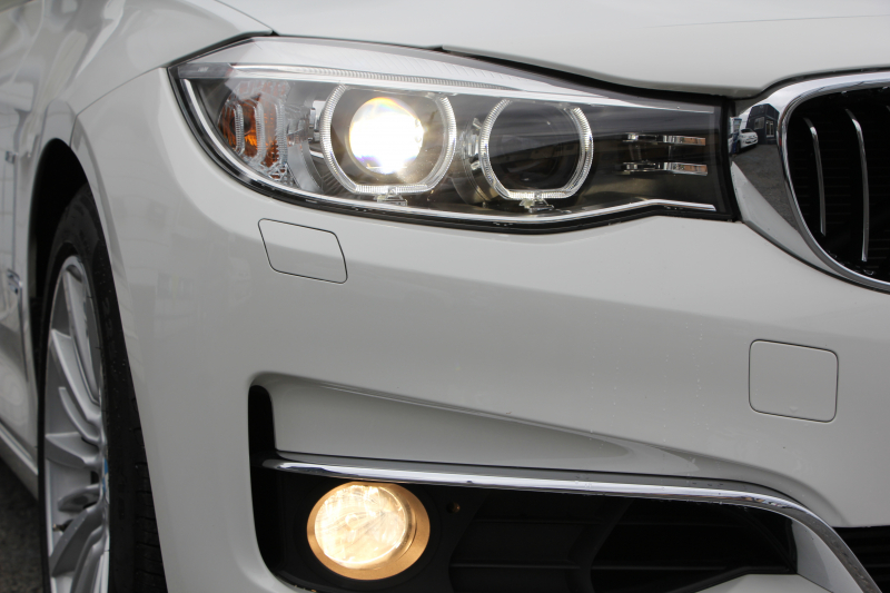 BMW 3シリーズ 320i ｸﾞﾗﾝﾂｰﾘｽﾓ ﾗｸﾞｼﾞｭｱﾘｰ☆期間限定掲載☆追従ACC ﾋｰﾀｰ茶革 衝突軽減ﾌﾞﾚｰｷ 車線逸脱警告 歩行者警告 ﾌﾙｾｸﾞTV ﾀｯﾁﾊﾟｯﾄﾞ対応iﾄﾞﾗｲﾌﾞHDDﾅﾋﾞBｶﾒﾗ 電動ﾄﾗﾝｸ ｽﾏｰﾄｷｰ Bluetooth接続 ｸﾛｰﾑﾗｲﾝｴｸｽﾃﾘｱ 2年保証