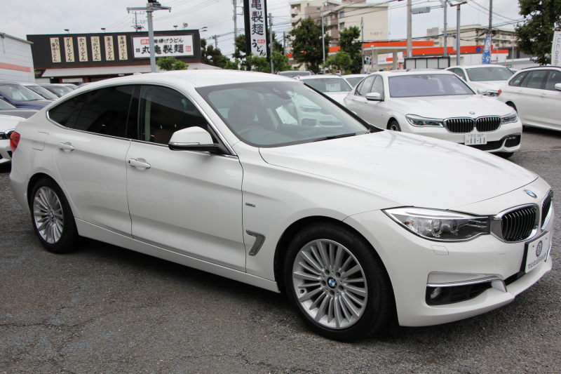 BMW 3シリーズ 320i ｸﾞﾗﾝﾂｰﾘｽﾓ ﾗｸﾞｼﾞｭｱﾘｰ☆期間限定掲載☆追従ACC ﾋｰﾀｰ茶革 衝突軽減ﾌﾞﾚｰｷ 車線逸脱警告 歩行者警告 ﾌﾙｾｸﾞTV ﾀｯﾁﾊﾟｯﾄﾞ対応iﾄﾞﾗｲﾌﾞHDDﾅﾋﾞBｶﾒﾗ 電動ﾄﾗﾝｸ ｽﾏｰﾄｷｰ Bluetooth接続 ｸﾛｰﾑﾗｲﾝｴｸｽﾃﾘｱ 2年保証