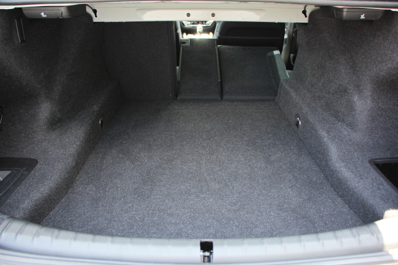 BMW 5シリーズ 523d ﾗｸﾞｼﾞｭｱﾘｰ ｺﾝﾌｫｰﾄP 1ｵｰﾅ 真珠色 変更後新ﾒｰﾀｰ 全ﾋｰﾀｰ黒革 ﾍﾞﾝﾁﾚｰｼｮﾝ&ﾏｯｻｰｼﾞ付ｺﾝﾌｫｰﾄｼｰﾄ ｿﾌﾄｸﾛｰｽﾞﾄﾞｱ HUD 追従ACC ｽﾃｱﾘﾝｸﾞｻﾎﾟｰﾄ ﾀｯﾁ画面対応ﾅﾋﾞTV 360度ｶﾒﾗ LEDﾍｯﾄﾞﾗｲﾄ PDC緊急ﾌﾞﾚｰｷ 2年保証