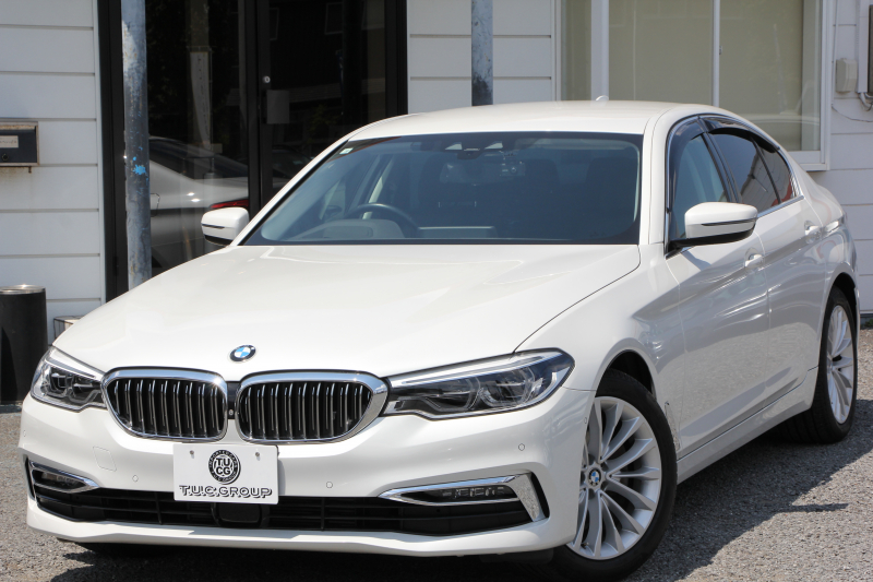 BMW 5シリーズ 523d ﾗｸﾞｼﾞｭｱﾘｰ ｺﾝﾌｫｰﾄP 1ｵｰﾅ 真珠色 変更後新ﾒｰﾀｰ 全ﾋｰﾀｰ黒革 ﾍﾞﾝﾁﾚｰｼｮﾝ&ﾏｯｻｰｼﾞ付ｺﾝﾌｫｰﾄｼｰﾄ ｿﾌﾄｸﾛｰｽﾞﾄﾞｱ HUD 追従ACC ｽﾃｱﾘﾝｸﾞｻﾎﾟｰﾄ ﾀｯﾁ画面対応ﾅﾋﾞTV 360度ｶﾒﾗ LEDﾍｯﾄﾞﾗｲﾄ PDC緊急ﾌﾞﾚｰｷ 2年保証