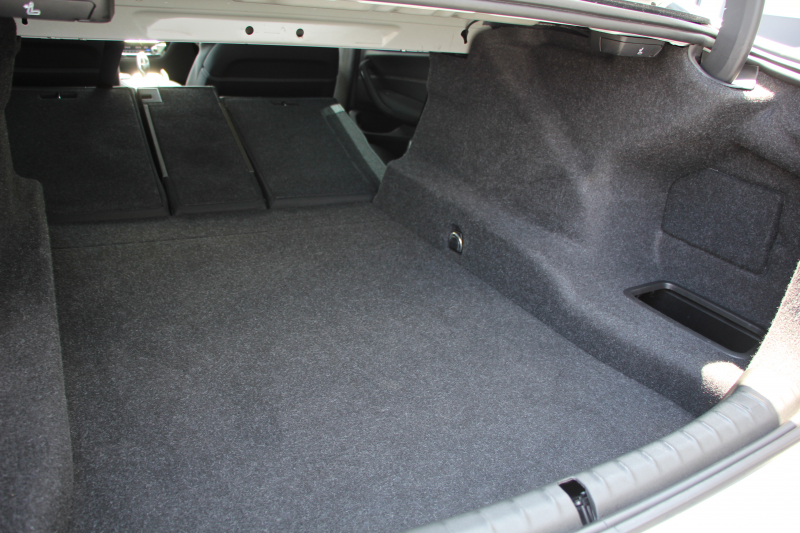 BMW 5シリーズ 523d ﾗｸﾞｼﾞｭｱﾘｰ ｺﾝﾌｫｰﾄP 1ｵｰﾅ 真珠色 変更後新ﾒｰﾀｰ 全ﾋｰﾀｰ黒革 ﾍﾞﾝﾁﾚｰｼｮﾝ&ﾏｯｻｰｼﾞ付ｺﾝﾌｫｰﾄｼｰﾄ ｿﾌﾄｸﾛｰｽﾞﾄﾞｱ HUD 追従ACC ｽﾃｱﾘﾝｸﾞｻﾎﾟｰﾄ ﾀｯﾁ画面対応ﾅﾋﾞTV 360度ｶﾒﾗ LEDﾍｯﾄﾞﾗｲﾄ PDC緊急ﾌﾞﾚｰｷ 2年保証