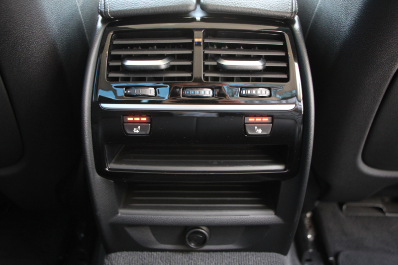 BMW 5シリーズ 523d ﾗｸﾞｼﾞｭｱﾘｰ ｺﾝﾌｫｰﾄP 1ｵｰﾅ 真珠色 変更後新ﾒｰﾀｰ 全ﾋｰﾀｰ黒革 ﾍﾞﾝﾁﾚｰｼｮﾝ&ﾏｯｻｰｼﾞ付ｺﾝﾌｫｰﾄｼｰﾄ ｿﾌﾄｸﾛｰｽﾞﾄﾞｱ HUD 追従ACC ｽﾃｱﾘﾝｸﾞｻﾎﾟｰﾄ ﾀｯﾁ画面対応ﾅﾋﾞTV 360度ｶﾒﾗ LEDﾍｯﾄﾞﾗｲﾄ PDC緊急ﾌﾞﾚｰｷ 2年保証