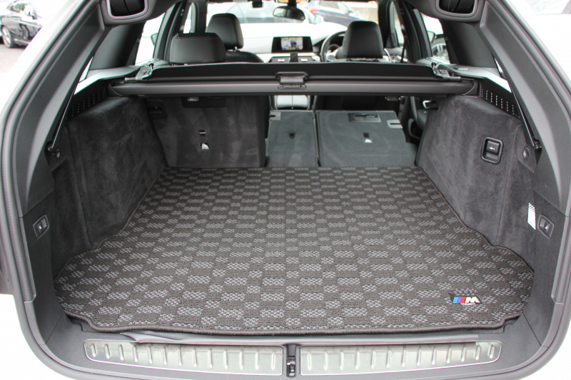 BMW 5シリーズ 540i Xdrive ﾂｰﾘﾝｸﾞMｽﾎﾟｰﾂ ﾃﾞﾋﾞｭｰP 4WD☆期間限定掲載☆直6ﾀｰﾎﾞ340馬力  全ﾋｰﾀｰ黒革 ｿﾌﾄｸﾛｰｽﾞﾄﾞｱ ｼﾞｪｽﾁｬｰC 液晶ﾒｰﾀｰ HUD 追従ACC LEDﾍｯﾄﾞﾗｲﾄ ﾀｯﾁ画面ﾅﾋﾞTV Mｽﾎﾟｰﾂﾌﾞﾚｰｷ 360度ﾊﾟﾉﾗﾏｶﾒﾗ 19AW ｱﾝﾋﾞｴﾝﾄﾗｲﾄ 電動ﾄﾗﾝｸ  2年保証