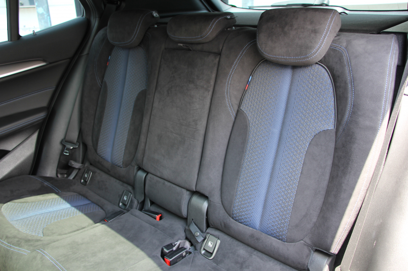 BMW X2 M35i ｾﾚｸﾄP 306馬力 直噴ﾂｲﾝﾀｰﾎﾞ4WD ﾊﾟﾉﾗﾏｻﾝR Mｽﾎﾟｰﾂｼｰﾄ ｵﾌﾟｼｮﾝ20AW ｼｰﾄﾋｰﾀｰ ﾌﾙｾｸﾞTV 追従ACC HUD LEDﾍｯﾄﾞﾗｲﾄ ｺﾝﾌｫｰﾄP 電動ﾄﾗﾝｸ Pｱｼｽﾄ Mｽﾎﾟｰﾂﾌﾞﾚｰｷ Mﾘｱｽﾎﾟｲﾗｰ 専用ﾃﾞﾌ 2年保証