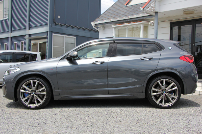 BMW X2 M35i ｾﾚｸﾄP 306馬力 直噴ﾂｲﾝﾀｰﾎﾞ4WD ﾊﾟﾉﾗﾏｻﾝR Mｽﾎﾟｰﾂｼｰﾄ ｵﾌﾟｼｮﾝ20AW ｼｰﾄﾋｰﾀｰ ﾌﾙｾｸﾞTV 追従ACC HUD LEDﾍｯﾄﾞﾗｲﾄ ｺﾝﾌｫｰﾄP 電動ﾄﾗﾝｸ Pｱｼｽﾄ Mｽﾎﾟｰﾂﾌﾞﾚｰｷ Mﾘｱｽﾎﾟｲﾗｰ 専用ﾃﾞﾌ 2年保証