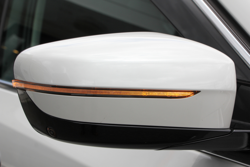 BMW 5シリーズ 530i ﾗｸﾞｼﾞｭｱﾘｰ 真珠色 高出力 252馬力 全ﾋｰﾀｰ黒革 追従ACC ｽﾃｱﾘﾝｸﾞｻﾎﾟｰﾄ ﾌﾙｾｸﾞTV ﾀｯﾁ画面HDDﾅﾋﾞTV 360度ｶﾒﾗ LEDﾍｯﾄﾞﾗｲﾄ ｵｰﾄﾊｲﾋﾞｰﾑ ｱﾝﾋﾞｴﾝﾄﾗｲﾄ ｽﾏｰﾄｷｰ PDC緊急ﾌﾞﾚｰｷ 2年保証