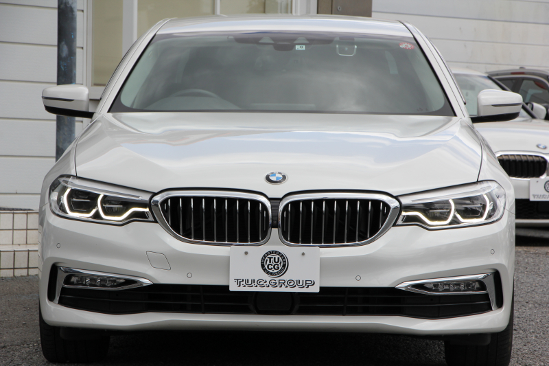 BMW 5シリーズ 530i ﾗｸﾞｼﾞｭｱﾘｰ 真珠色 高出力 252馬力 全ﾋｰﾀｰ黒革 追従ACC ｽﾃｱﾘﾝｸﾞｻﾎﾟｰﾄ ﾌﾙｾｸﾞTV ﾀｯﾁ画面HDDﾅﾋﾞTV 360度ｶﾒﾗ LEDﾍｯﾄﾞﾗｲﾄ ｵｰﾄﾊｲﾋﾞｰﾑ ｱﾝﾋﾞｴﾝﾄﾗｲﾄ ｽﾏｰﾄｷｰ PDC緊急ﾌﾞﾚｰｷ 2年保証