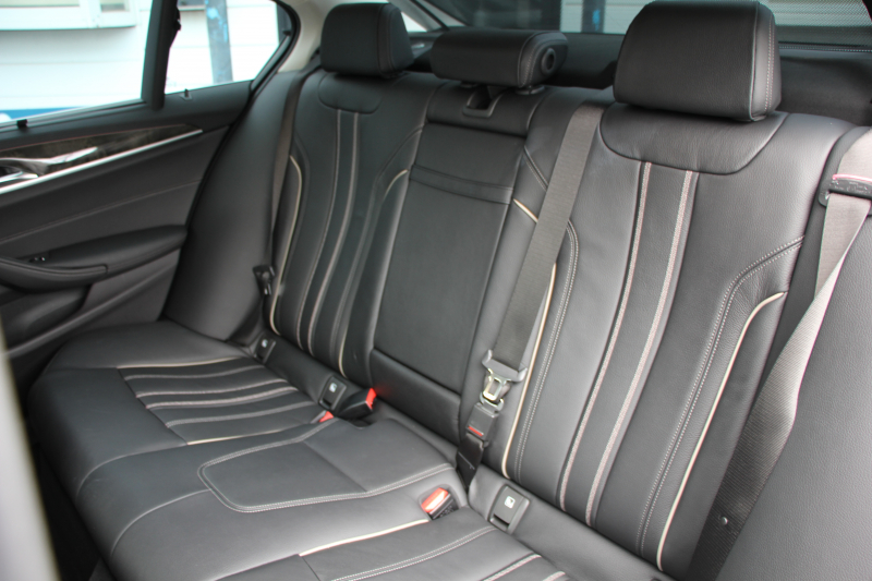 BMW 5シリーズ 530i ﾗｸﾞｼﾞｭｱﾘｰ 真珠色 高出力 252馬力 全ﾋｰﾀｰ黒革 追従ACC ｽﾃｱﾘﾝｸﾞｻﾎﾟｰﾄ ﾌﾙｾｸﾞTV ﾀｯﾁ画面HDDﾅﾋﾞTV 360度ｶﾒﾗ LEDﾍｯﾄﾞﾗｲﾄ ｵｰﾄﾊｲﾋﾞｰﾑ ｱﾝﾋﾞｴﾝﾄﾗｲﾄ ｽﾏｰﾄｷｰ PDC緊急ﾌﾞﾚｰｷ 2年保証