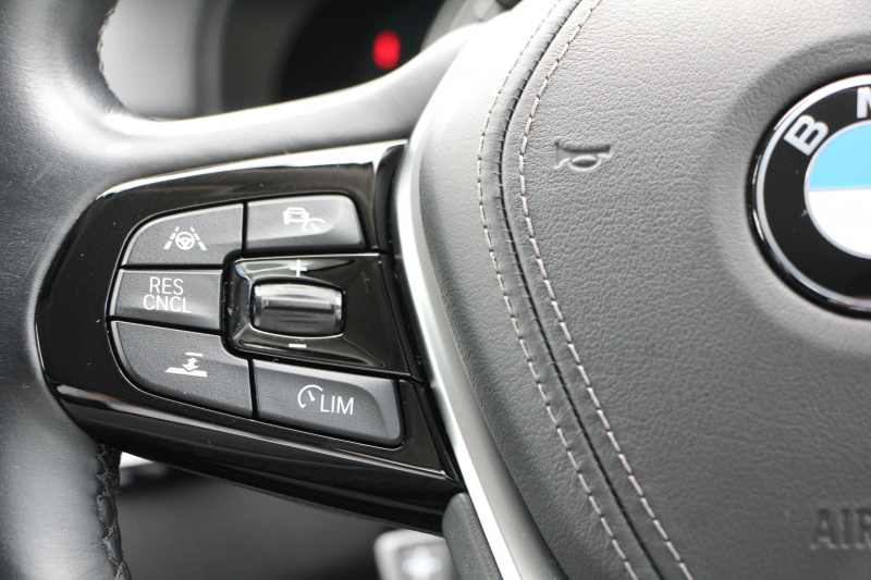 BMW 5シリーズ 530i ﾗｸﾞｼﾞｭｱﾘｰ 真珠色 高出力 252馬力 全ﾋｰﾀｰ黒革 追従ACC ｽﾃｱﾘﾝｸﾞｻﾎﾟｰﾄ ﾌﾙｾｸﾞTV ﾀｯﾁ画面HDDﾅﾋﾞTV 360度ｶﾒﾗ LEDﾍｯﾄﾞﾗｲﾄ ｵｰﾄﾊｲﾋﾞｰﾑ ｱﾝﾋﾞｴﾝﾄﾗｲﾄ ｽﾏｰﾄｷｰ PDC緊急ﾌﾞﾚｰｷ 2年保証