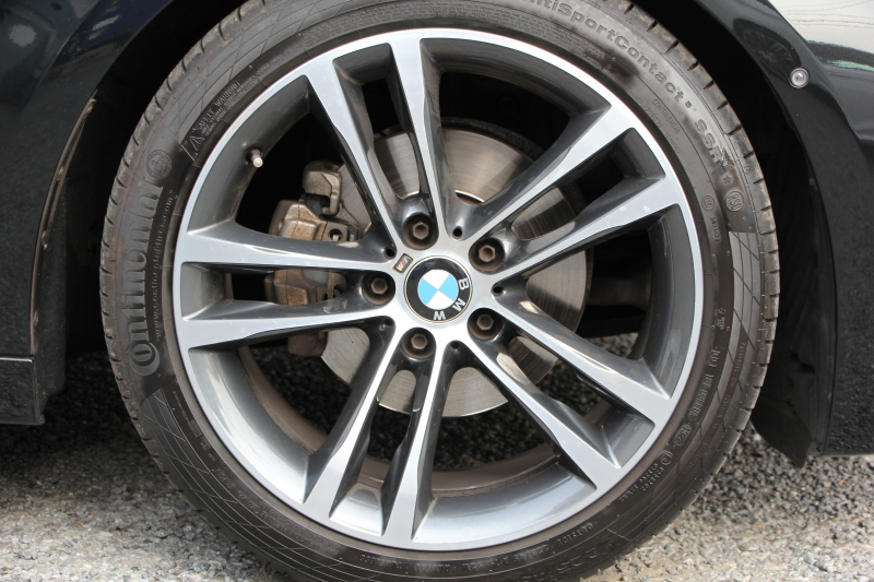 BMW 3シリーズ 320i ｸﾞﾗﾝﾂｰﾘｽﾓ Mｽﾎﾟｰﾂ 後期LCI 新ｴﾝｼﾞﾝ ﾋｰﾀｰ黒革 LEDﾍｯﾄﾞﾗｲﾄ&ﾃｰﾙ 追従ACC ﾚｰﾝﾁｪﾝｼﾞ警告 衝突軽減ﾌﾞﾚｰｷ 車線逸脱警告 歩行者警告 HDDﾅﾋﾞTOPﾋﾞｭｰｶﾒﾗ ｻｲﾄﾞﾋﾞｭｰｶﾒﾗ 電動ﾄﾗﾝｸ ｽﾏｰﾄｷｰ 2年保証