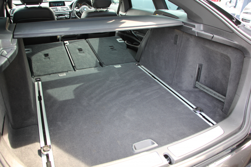 BMW 3シリーズ 320i ｸﾞﾗﾝﾂｰﾘｽﾓ Mｽﾎﾟｰﾂ 後期LCI 新ｴﾝｼﾞﾝ ﾋｰﾀｰ黒革 LEDﾍｯﾄﾞﾗｲﾄ&ﾃｰﾙ 追従ACC ﾚｰﾝﾁｪﾝｼﾞ警告 衝突軽減ﾌﾞﾚｰｷ 車線逸脱警告 歩行者警告 HDDﾅﾋﾞTOPﾋﾞｭｰｶﾒﾗ ｻｲﾄﾞﾋﾞｭｰｶﾒﾗ 電動ﾄﾗﾝｸ ｽﾏｰﾄｷｰ 2年保証