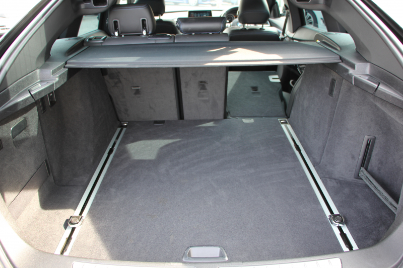 BMW 3シリーズ 320i ｸﾞﾗﾝﾂｰﾘｽﾓ Mｽﾎﾟｰﾂ 後期LCI 新ｴﾝｼﾞﾝ ﾋｰﾀｰ黒革 LEDﾍｯﾄﾞﾗｲﾄ&ﾃｰﾙ 追従ACC ﾚｰﾝﾁｪﾝｼﾞ警告 衝突軽減ﾌﾞﾚｰｷ 車線逸脱警告 歩行者警告 HDDﾅﾋﾞTOPﾋﾞｭｰｶﾒﾗ ｻｲﾄﾞﾋﾞｭｰｶﾒﾗ 電動ﾄﾗﾝｸ ｽﾏｰﾄｷｰ 2年保証