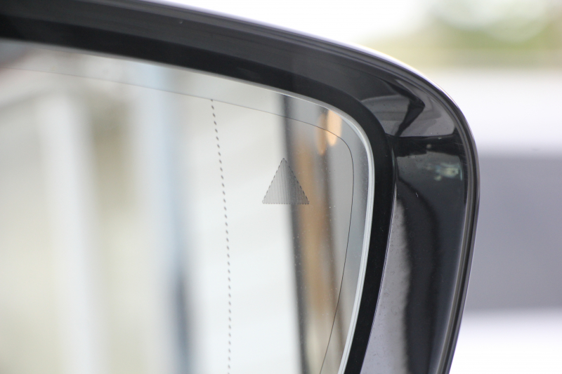 BMW 5シリーズ 530i Mｽﾎﾟｰﾂ 高出力 252馬力 ｻﾝﾙｰﾌ 全ﾋｰﾀｰ黒革 追従ACC ｽﾃｱﾘﾝｸﾞｻﾎﾟｰﾄ LEDﾍｯﾄﾞﾗｲﾄ ｵｰﾄﾊｲﾋﾞｰﾑ ﾀｯﾁ画面HDDﾅﾋﾞTV 360度ｶﾒﾗ 電動ﾄﾗﾝｸ 19AW Mｽﾎﾟｰﾂﾌﾞﾚｰｷ PDC緊急ﾌﾞﾚｰｷ 2年保証